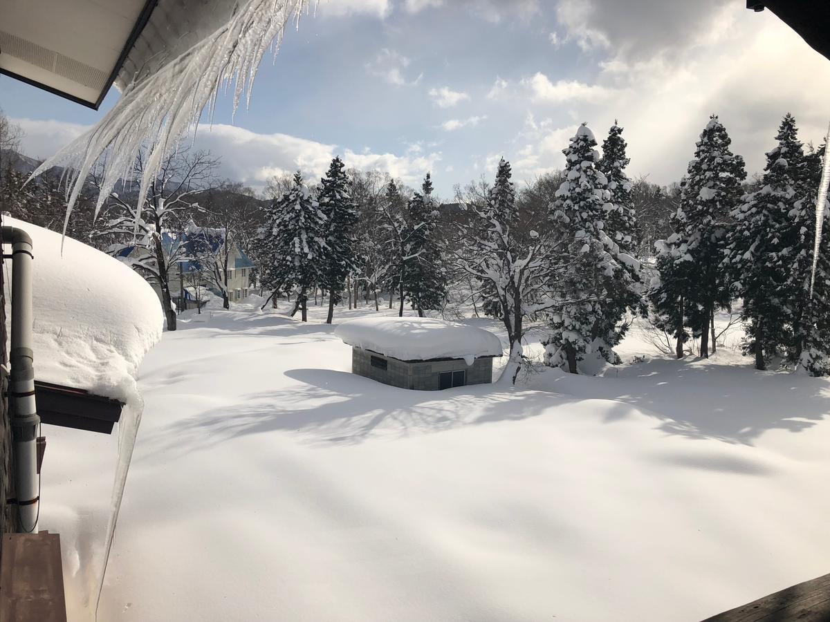 Base Camp The Lodge ميوكو المظهر الخارجي الصورة