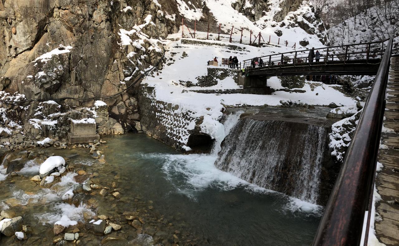 Base Camp The Lodge ميوكو المظهر الخارجي الصورة