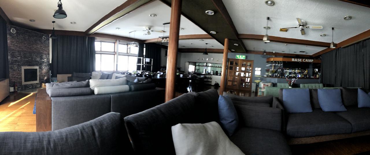 Base Camp The Lodge ميوكو المظهر الخارجي الصورة