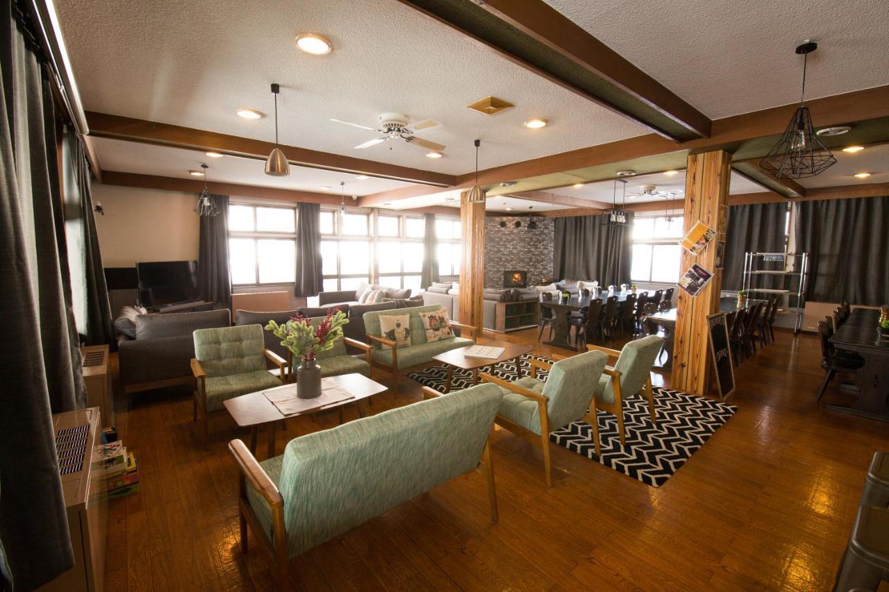 Base Camp The Lodge ميوكو المظهر الخارجي الصورة