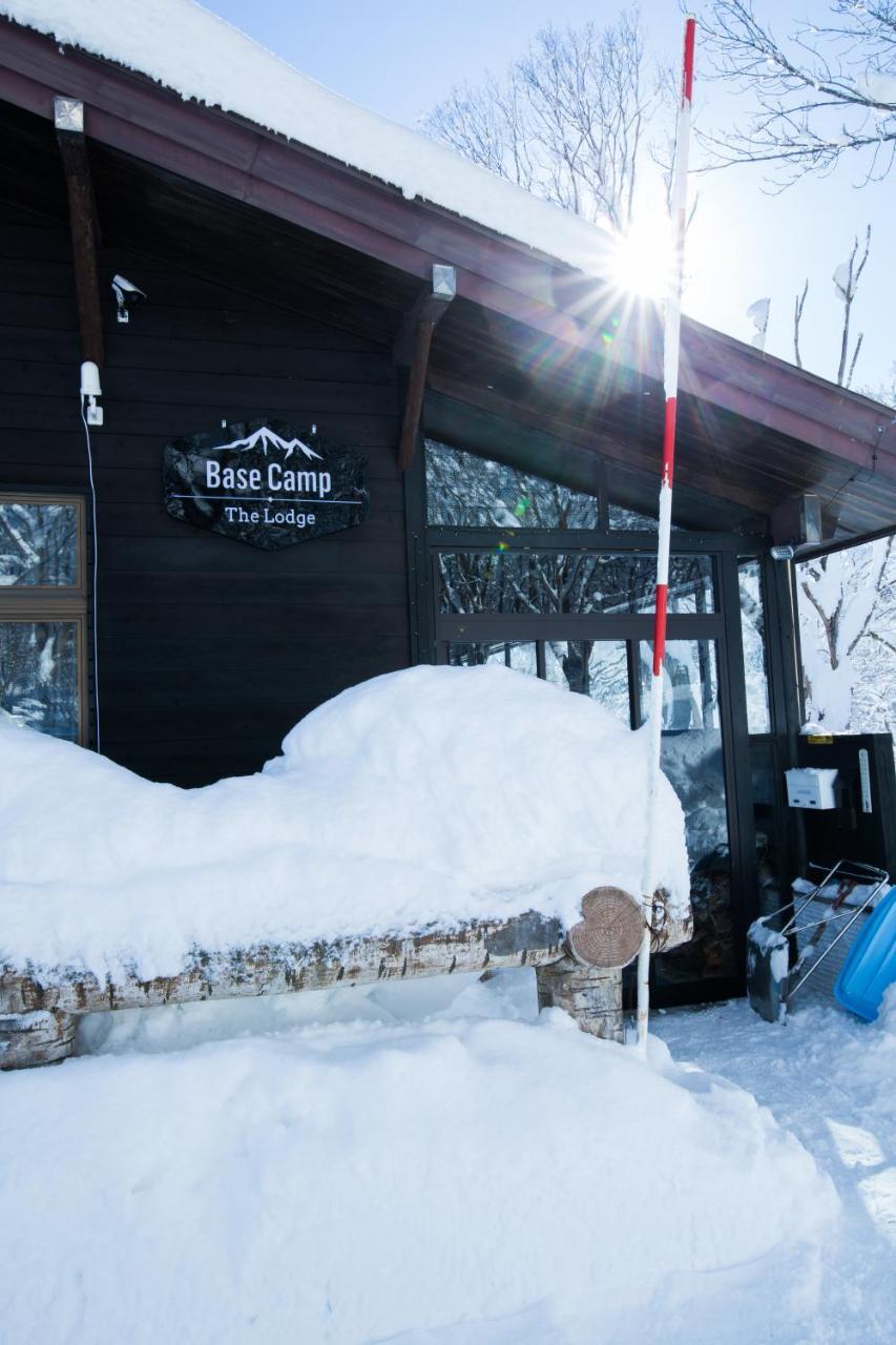 Base Camp The Lodge ميوكو المظهر الخارجي الصورة